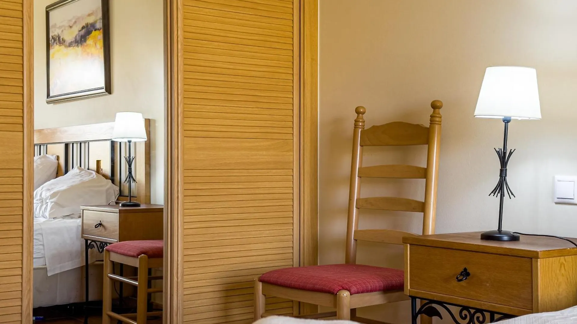 Apartment With 2 Bedrooms, 2M To The Beach Armação de Pêra 0*,