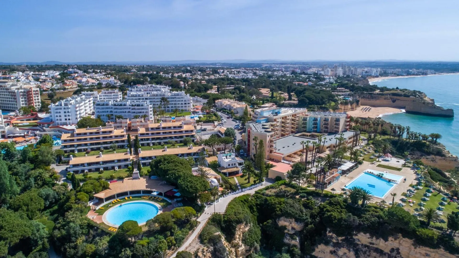 Apartment With 2 Bedrooms, 2M To The Beach Armação de Pêra 0*,